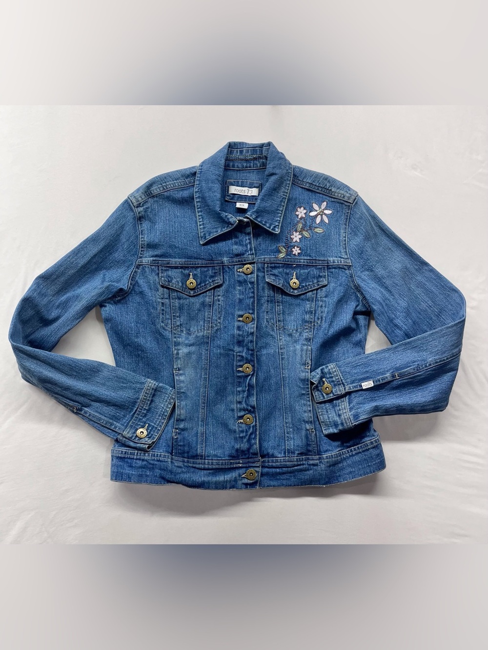 Roots 73 Denim Jacket Women’s M Floral Embroidered Blue